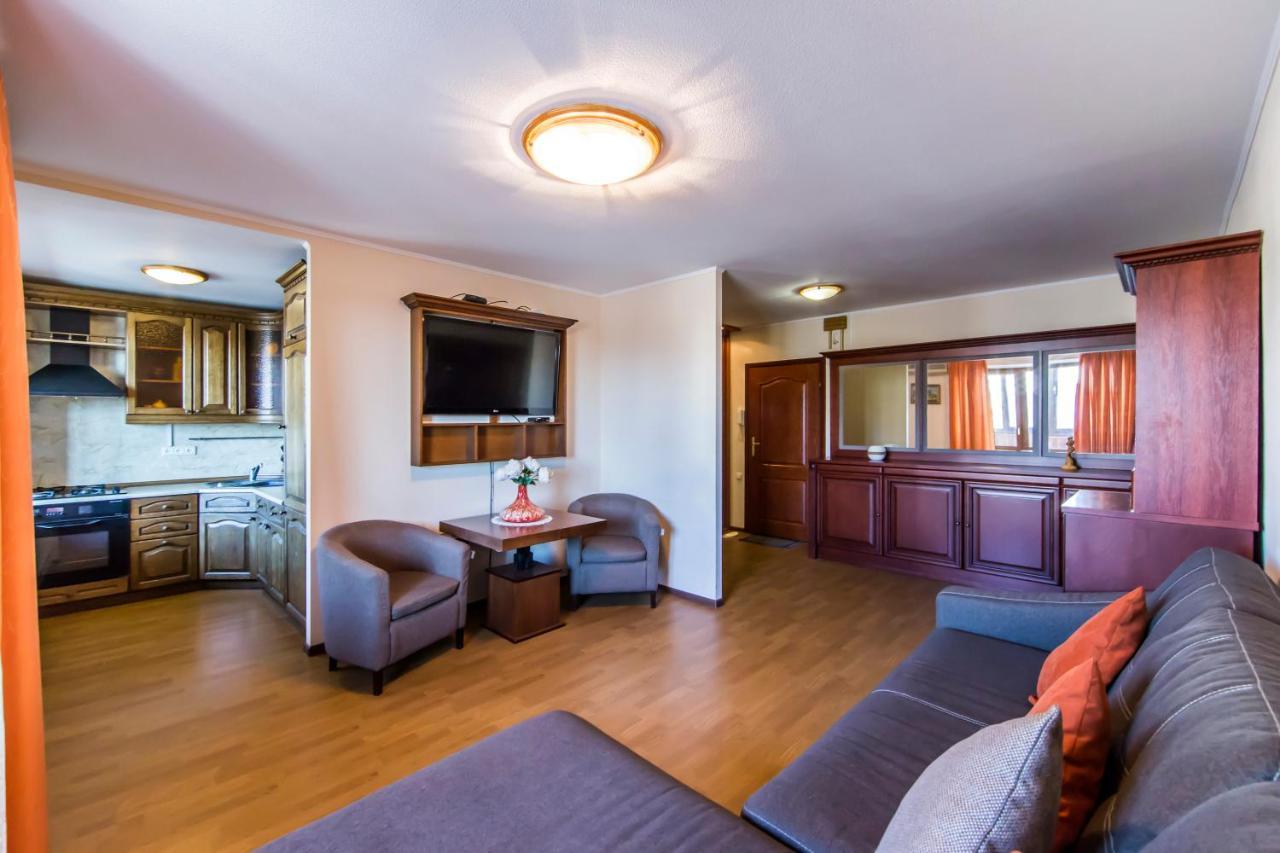 Two-Room Apartments On Maidan Nezavisimosti 키예프 외부 사진