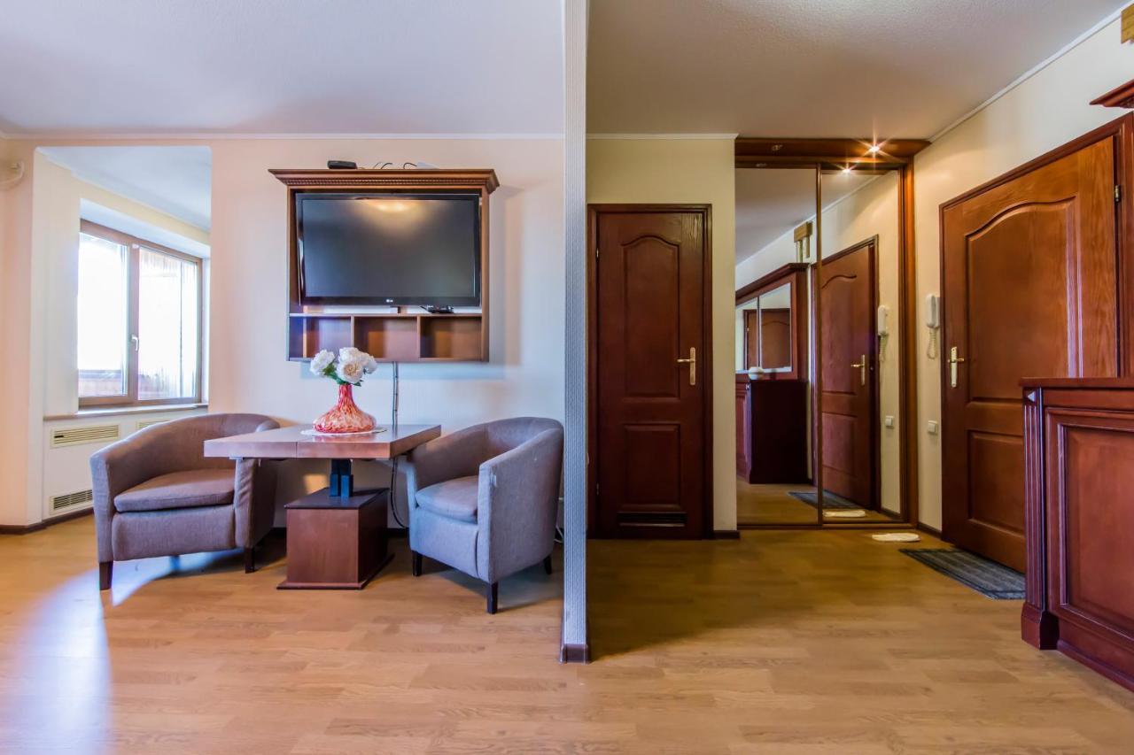 Two-Room Apartments On Maidan Nezavisimosti 키예프 외부 사진